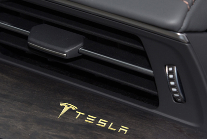 BilFinish™ – Selvklæbende metal 3D-dekorstrimler til bil (4 stk.)