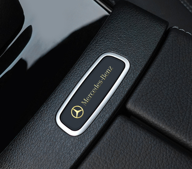 BilFinish™ – Selvklæbende metal 3D-dekorstrimler til bil (4 stk.)