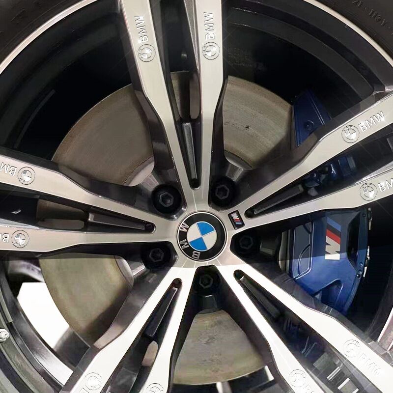 BilFinish™ – Selvklæbende metal 3D-dekorstrimler til bil (4 stk.)