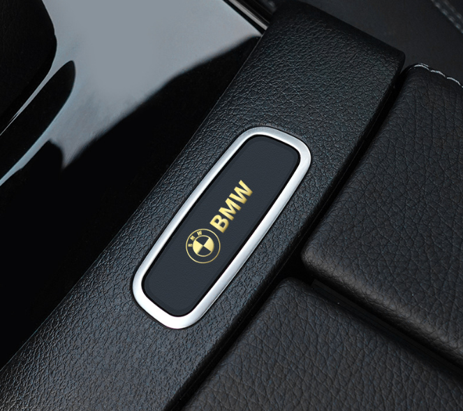 BilFinish™ – Selvklæbende metal 3D-dekorstrimler til bil (4 stk.)